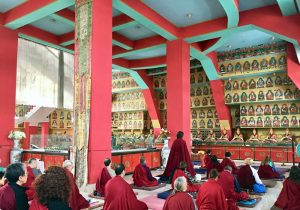 Practice session in the Great Stupa