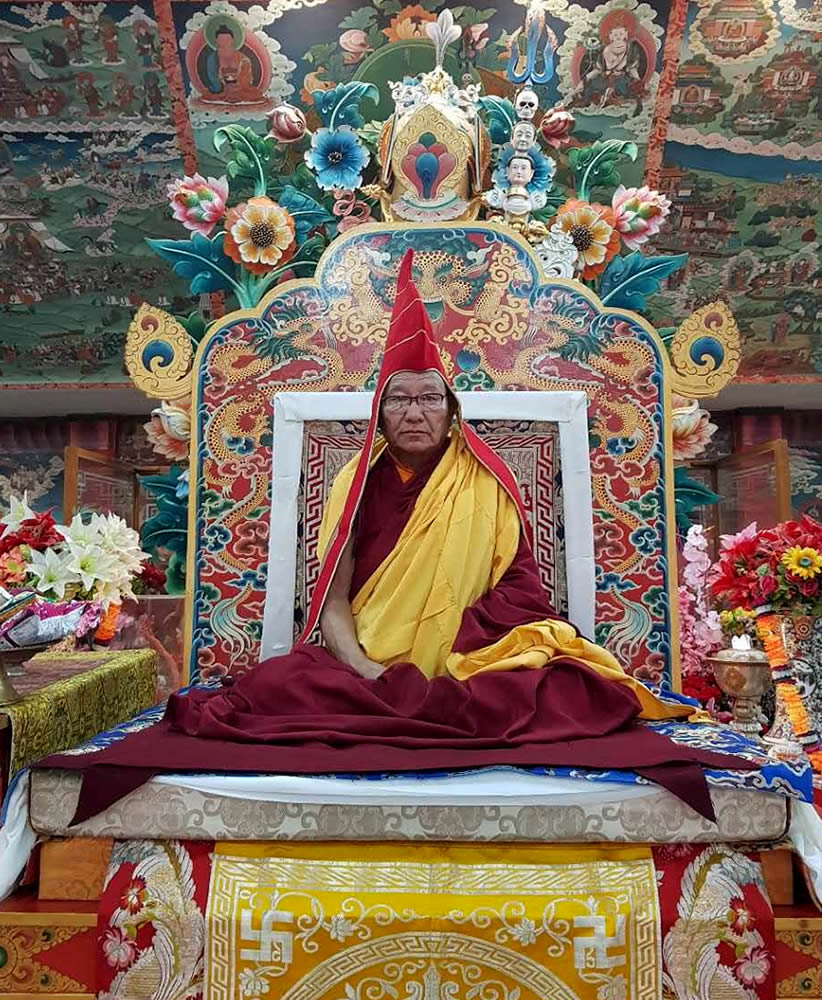 His Eminence Khochhen Rinpoche during the tenzhug ceremony