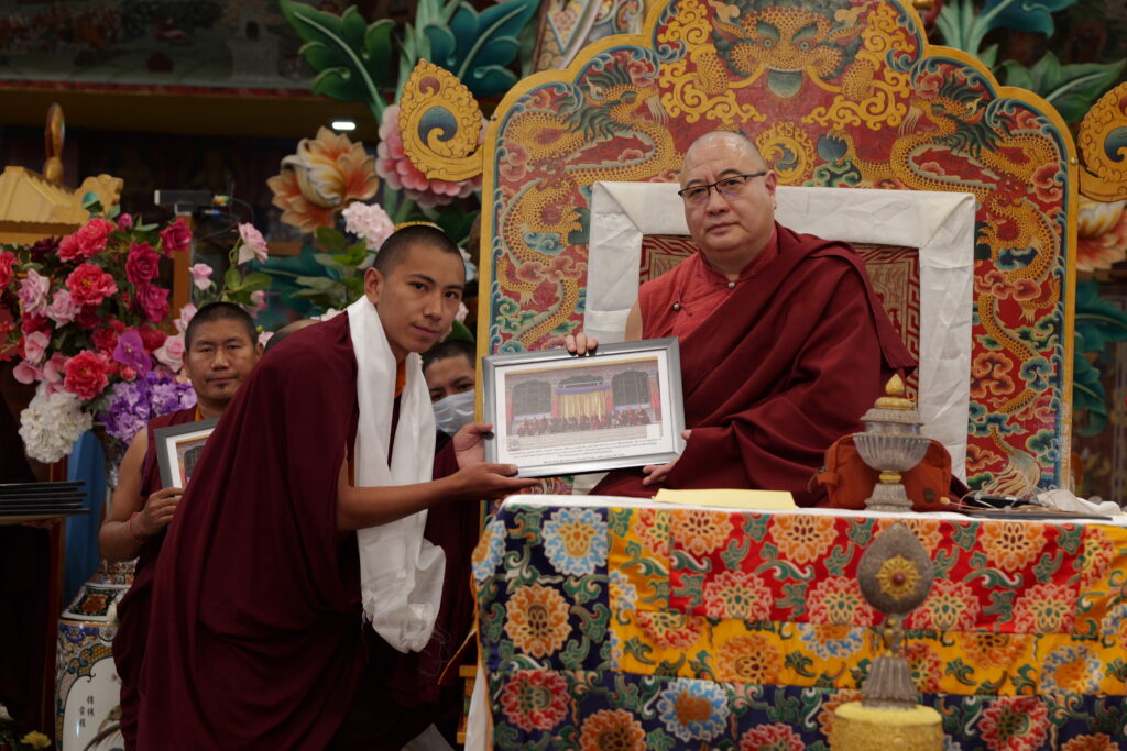 Kama_PlaquePhotos_PSAT5004