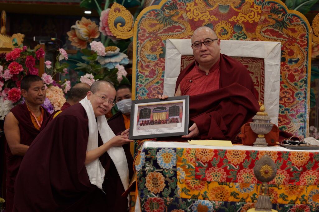 Kama_PlaquePhotos_PSAT5038