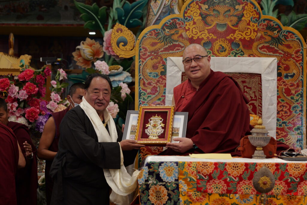 Kama_PlaquePhotos_PSAT5069