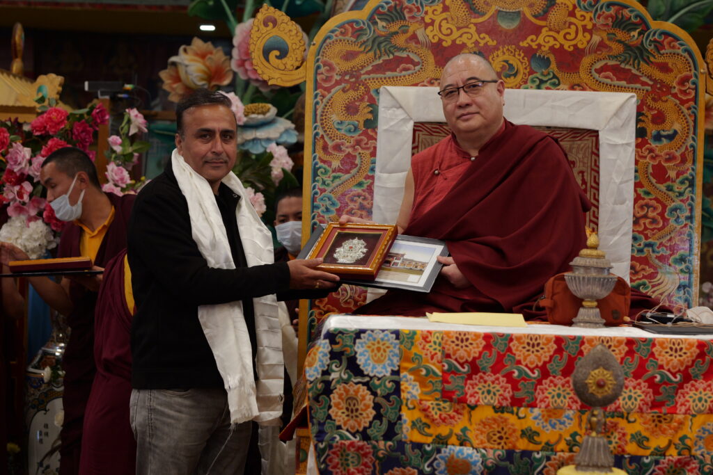 Kama_PlaquePhotos_PSAT5077